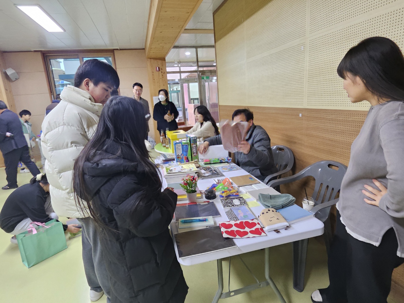 제8회 전교다모임 아나바다 장터 개최 사진